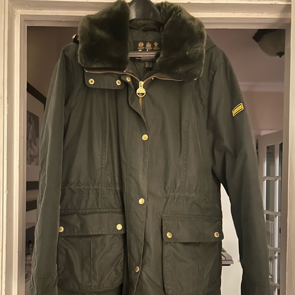 Barbour Wax Jacket with removable fur collar size 14. Like new.